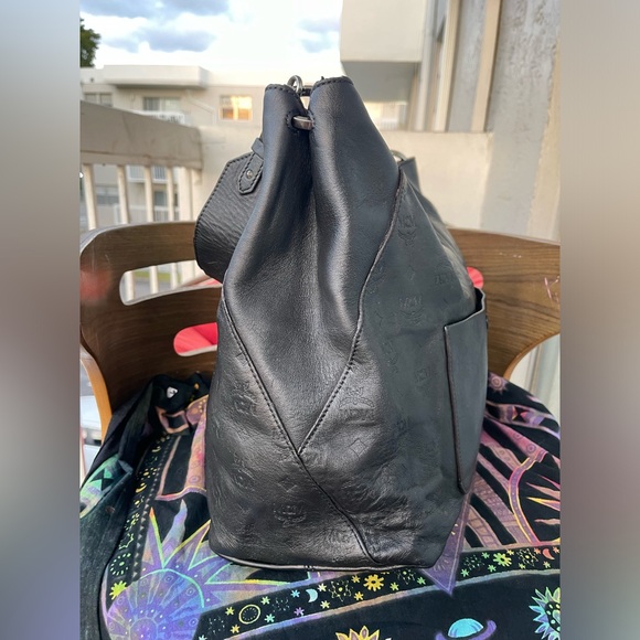 MCM KLARA CALFSKIN LARGE HOBO MONOGRAM TOTE BAG - Picture 5 of 10
